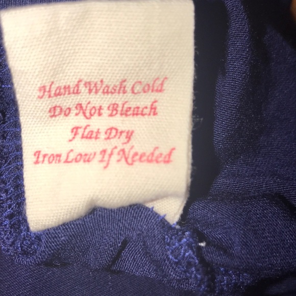 E(Hanger)M Flowy Embroidered Top - Picture 8 of 8